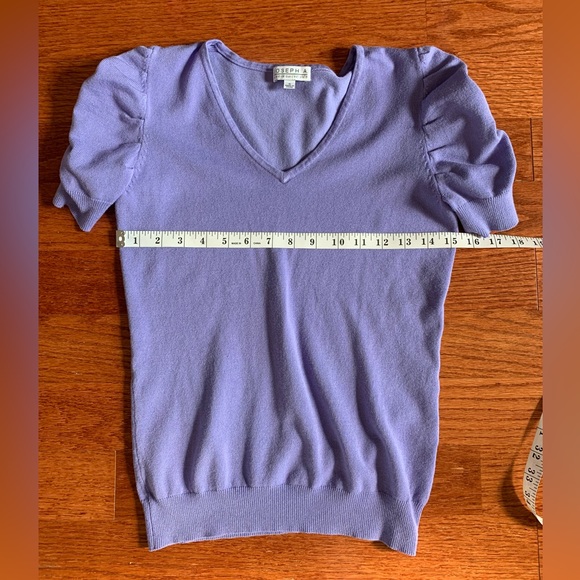 Joseph A. Beautiful women’s sweater, short, puff sleeves, size small. - Picture 9 of 9